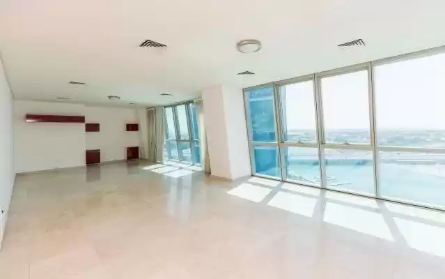 yerleşim Hazır Mülk 3 yatak odası S/F Apartman  kiralık içinde Al Sadd , Doha #9434 - 1  image 
