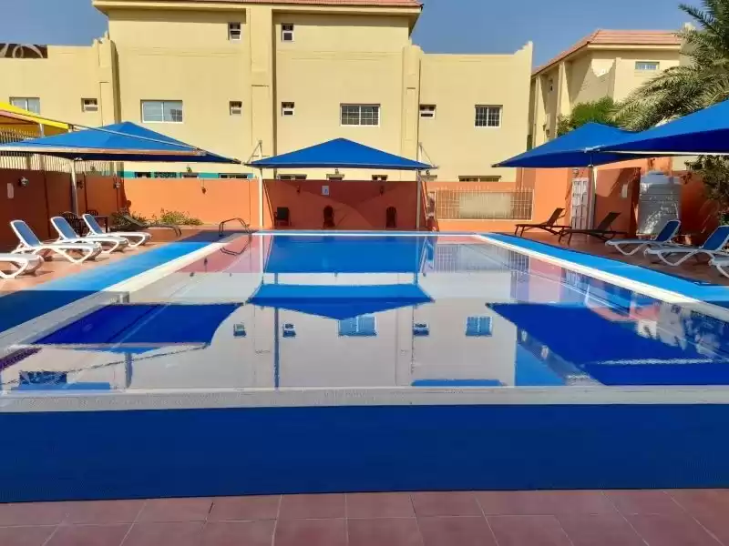 سكني عقار جاهز 3 غرف  نصف مفروش فيلا في مجمع  للإيجار في السد , الدوحة #9449 - 1  صورة 