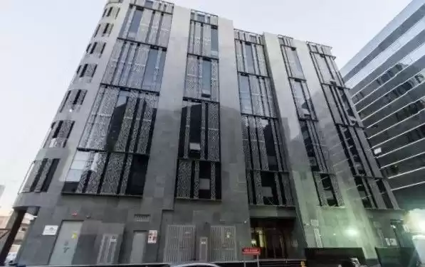 Жилой Готовая недвижимость 1 спальня Ж/Ж Квартира  в аренду в Аль-Садд , Доха #9512 - 1  image 