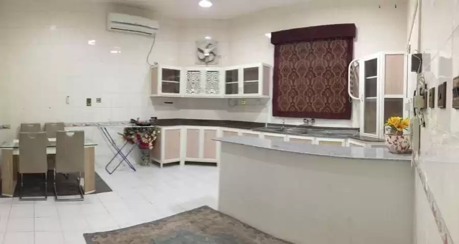 Wohn Klaar eigendom 1 Schlafzimmer F/F Wohnung  zu vermieten in Al Sadd , Doha #9562 - 1  image 