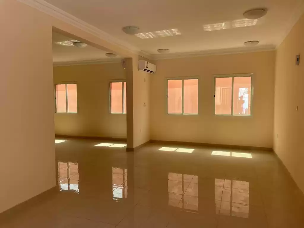 مسکونی املاک آماده 6 اتاق خواب U/F ویلای مستقل  برای اجاره که در السد , دوحه #9632 - 1  image 