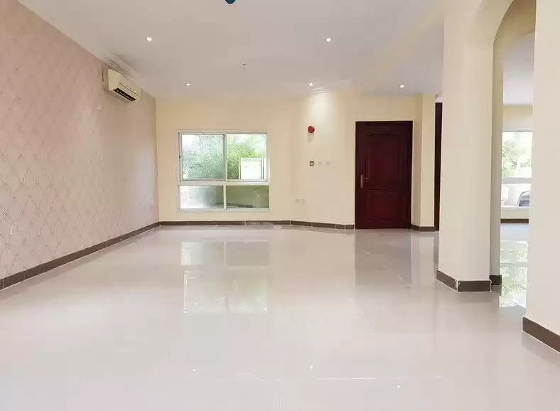 مسکونی املاک آماده 4 اتاق خواب U/F ویلا در مجتمع  برای اجاره که در السد , دوحه #9659 - 1  image 