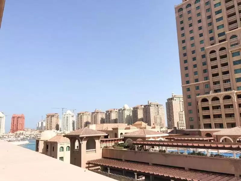 Жилой Готовая недвижимость 2 спальни С/Ж Квартира  в аренду в Аль-Садд , Доха #9710 - 1  image 