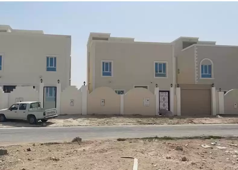 سكني عقار جاهز 5 غرف  غير مفروش فيلا  للبيع في السد , الدوحة #9934 - 1  صورة 