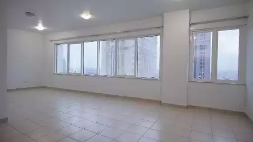 Wohn Klaar eigendom 2 Schlafzimmer U/F Wohnung  zu vermieten in Al Sadd , Doha #9960 - 1  image 